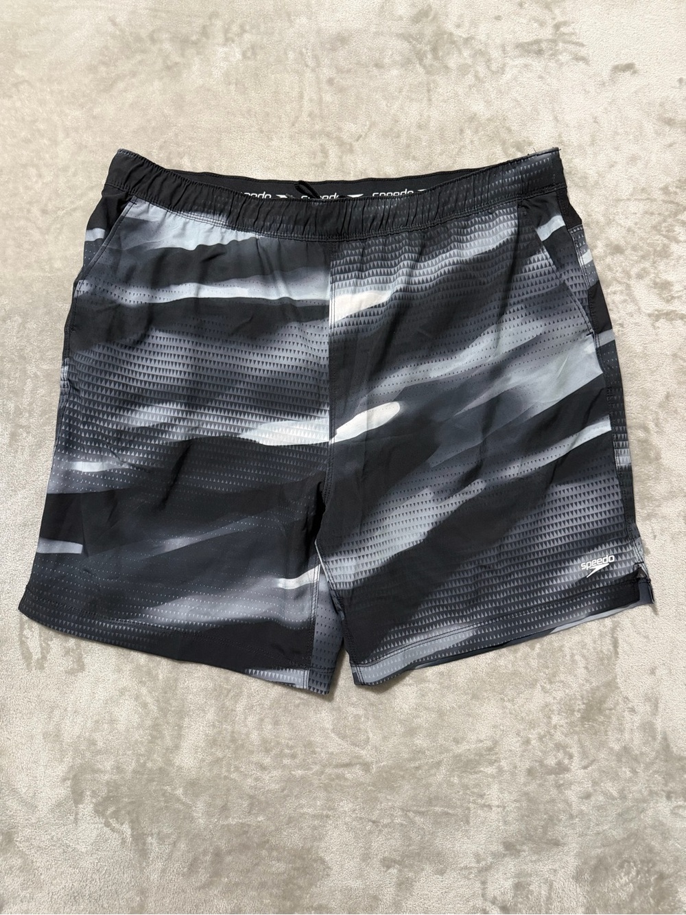 Speedo Men’s Hydro Tech Swim Shorts Grey Black Abstract Wave Size XXL